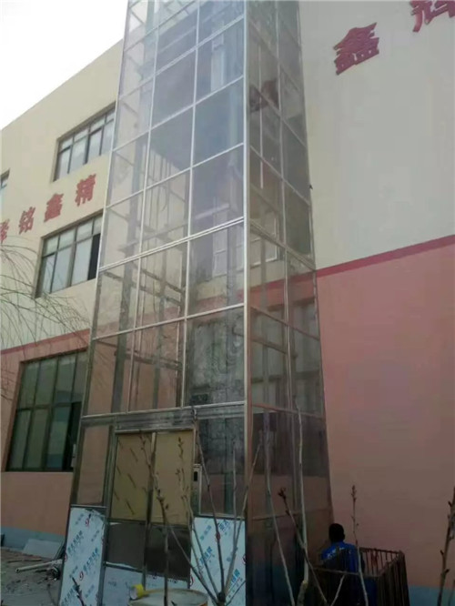 導軌式升降機 導軌式升降機