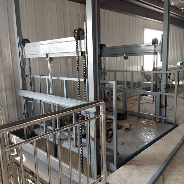 鏈條式液壓升降機(jī) 鏈條式液壓升降機(jī)